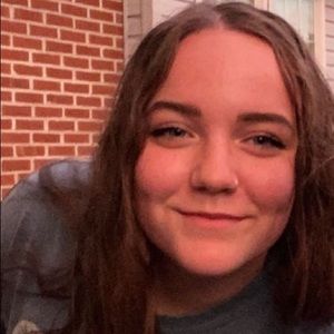 Meet your Posher, Claire